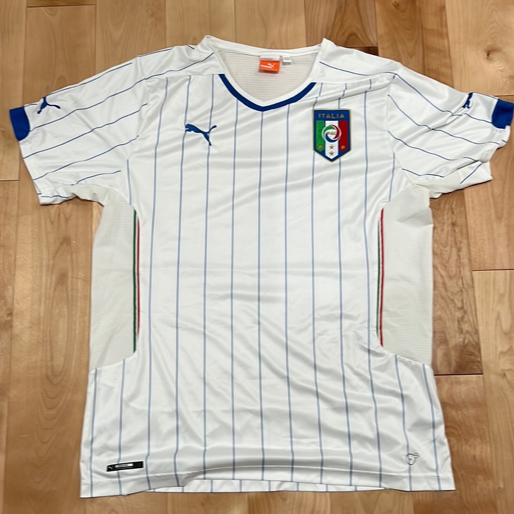 Puma Italian men’s soccer jersey